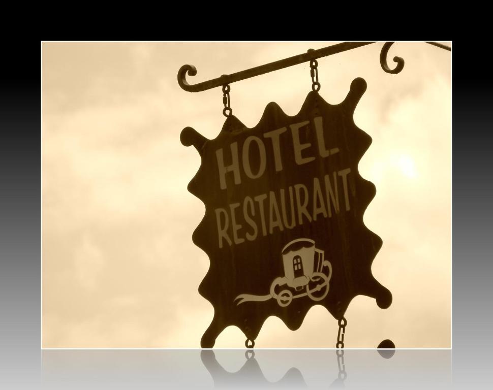 Готель Le Relais De La Caleche Saint-Denis-d'Anjou Екстер'єр фото