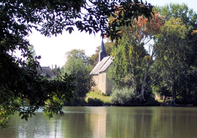 Готель Le Relais De La Caleche Saint-Denis-d'Anjou Екстер'єр фото