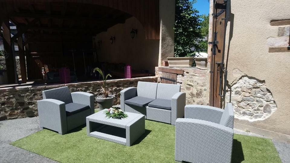 Готель Le Relais De La Caleche Saint-Denis-d'Anjou Екстер'єр фото